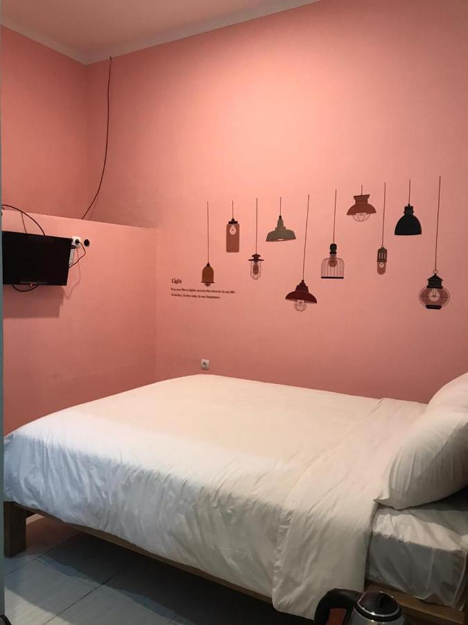 Roomz Budget Residence Σεμαράνγκ Εξωτερικό φωτογραφία