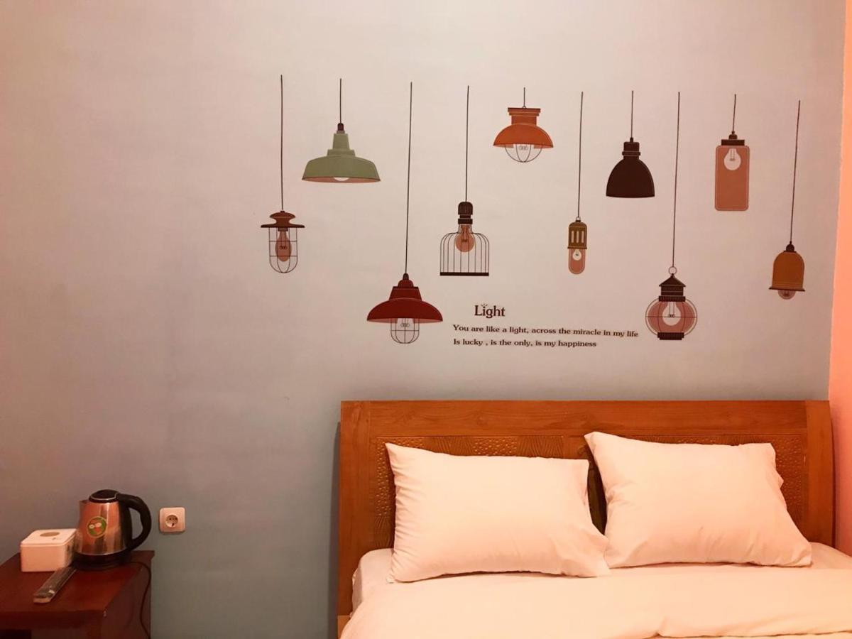 Roomz Budget Residence Σεμαράνγκ Εξωτερικό φωτογραφία