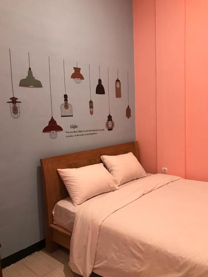 Roomz Budget Residence Σεμαράνγκ Εξωτερικό φωτογραφία